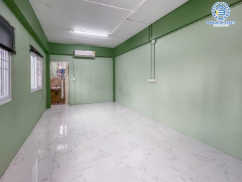 *****บ้านแฝดมือสองย่านนนทบุรีฯ ม.ทรายทองนิเวศน์ เนื้อที่กว้างขวางมากถึง 40 ตร.ว. ฟังก์ชัน 8 ห้องนอน 8 ห้องน้ำ บนทำเลแห่งการเดินทาง ใกล้รถไฟฟ้าแห่งอนาคตสายสีชมพู "สถานีสามัคคี" และทางด่วน "ศรีรัช"